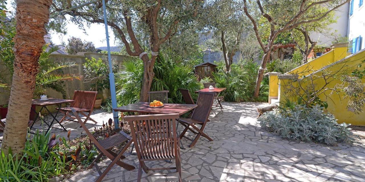 Pjacal Hotel Veli Losinj Bagian luar foto