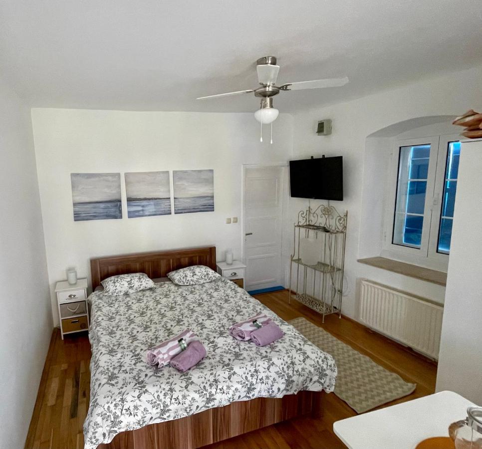Pjacal Hotel Veli Losinj Bagian luar foto